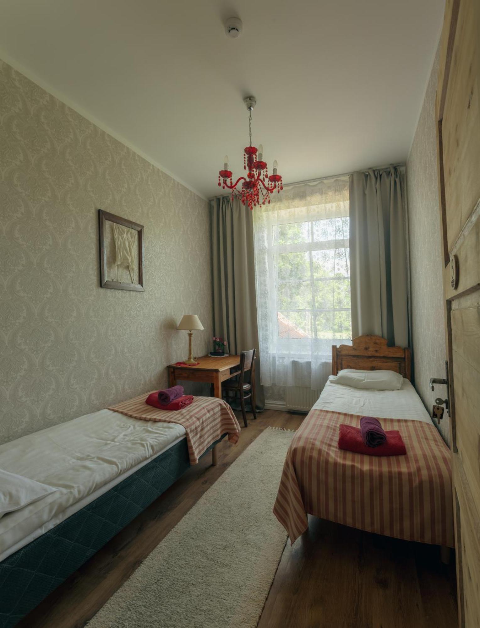 Guesthouse Kadrina Mois Exterior foto